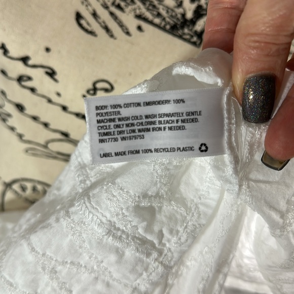 Universal Thread Embroidered Ruffle Sleeve Top - Picture 11 of 11